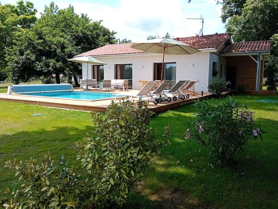 Maison Neuve Avec Piscine Chauffee, 4 Kms De Contis Plage Сен-Жулиен-ан-Борн Екстериор снимка