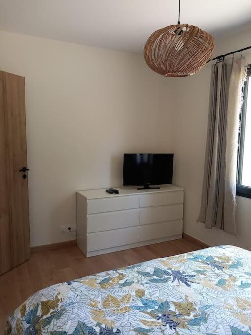 Maison Neuve Avec Piscine Chauffee, 4 Kms De Contis Plage Сен-Жулиен-ан-Борн Екстериор снимка